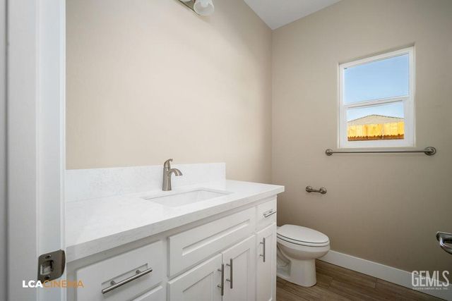 735 Sammy Way, Shafter, CA 93263