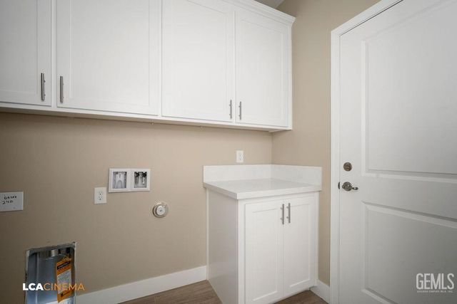 735 Sammy Way, Shafter, CA 93263