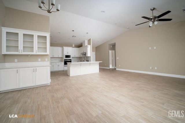 735 Sammy Way, Shafter, CA 93263