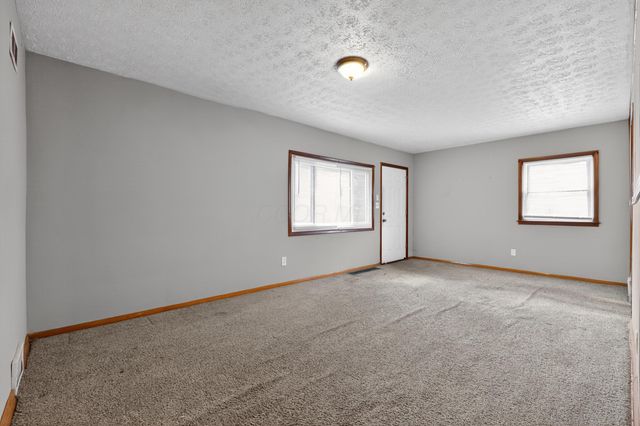 627 Savannah Drive, Columbus, OH 43228