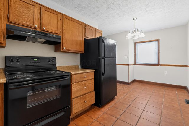 627 Savannah Drive, Columbus, OH 43228