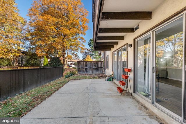 10067 WINDSTREAM DR #2, Columbia, MD 21044