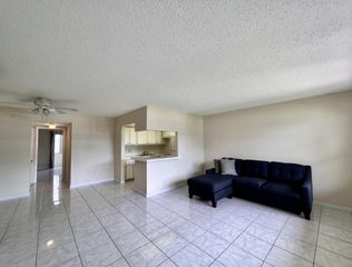 403 Chatham T, West Palm Beach, FL 33417