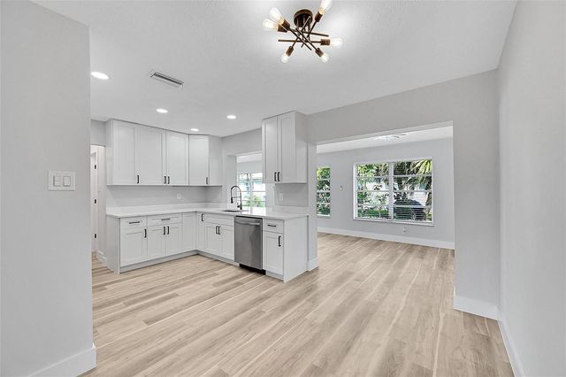 6925 NW 11th Street, Margate, FL 33063