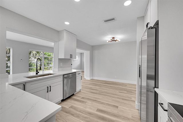 6925 NW 11th Street, Margate, FL 33063