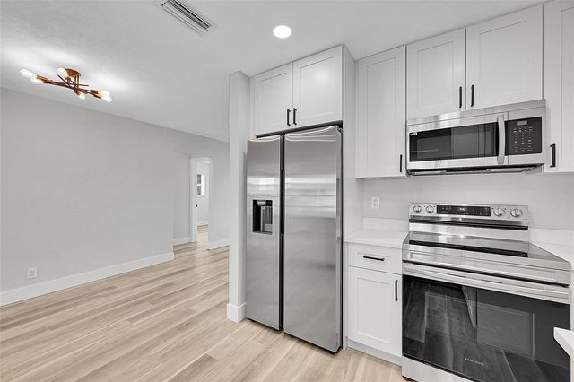 6925 NW 11th Street, Margate, FL 33063