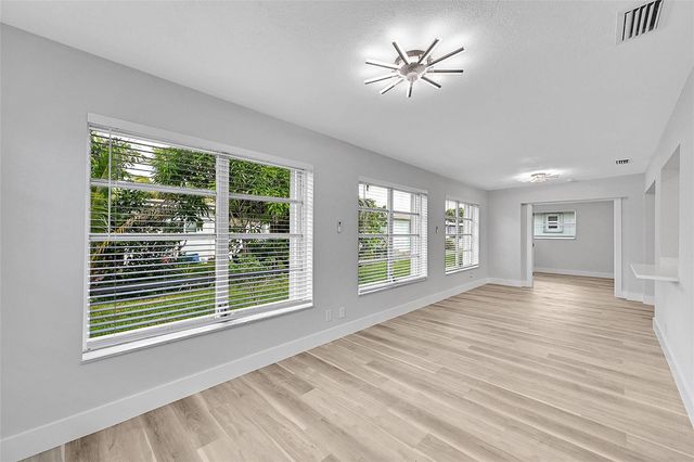 6925 NW 11th Street, Margate, FL 33063