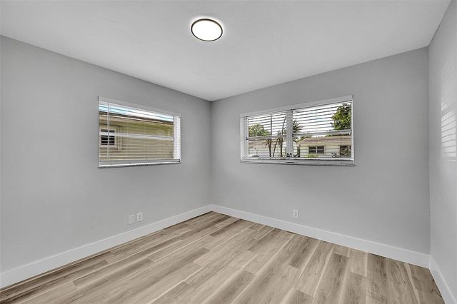 6925 NW 11th Street, Margate, FL 33063