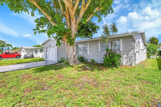 6925 NW 11th Street, Margate, FL 33063