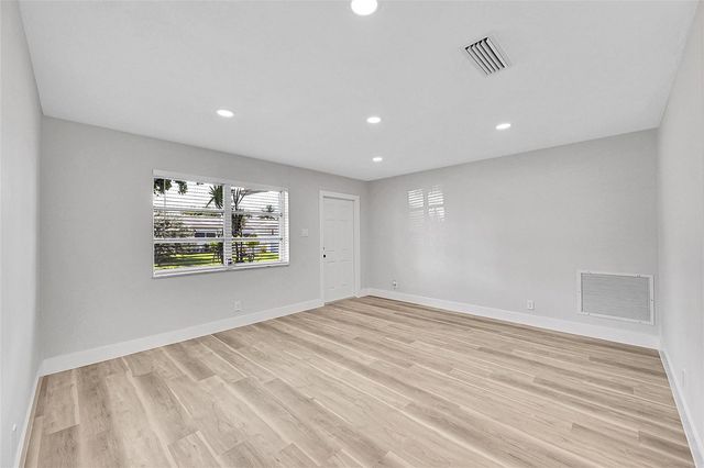 6925 NW 11th Street, Margate, FL 33063