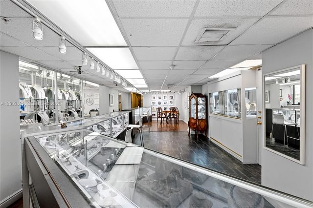 36 NE 1st Street, Miami, FL 33132