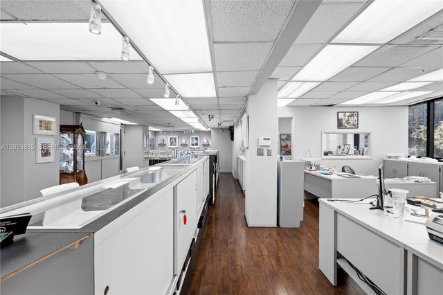 36 NE 1st Street, Miami, FL 33132
