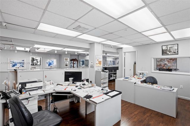 36 NE 1st Street, Miami, FL 33132