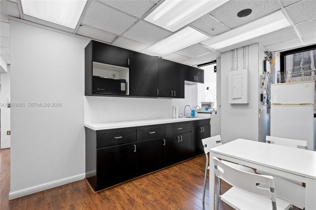 36 NE 1st Street, Miami, FL 33132