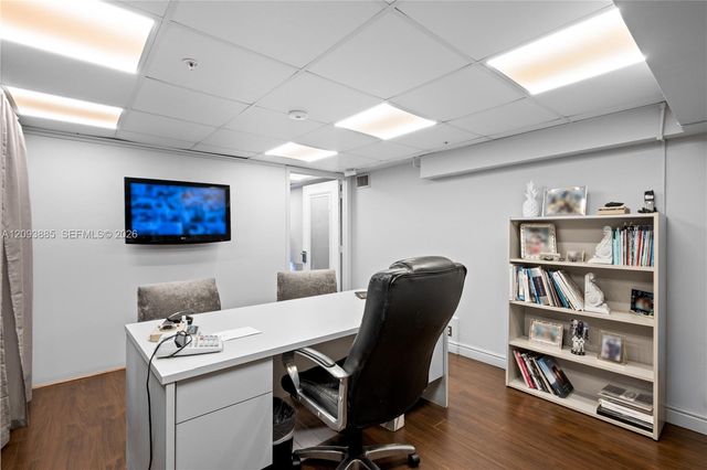36 NE 1st Street, Miami, FL 33132