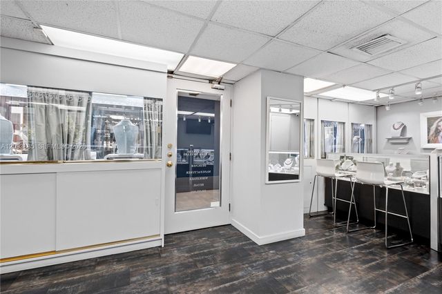 36 NE 1st Street, Miami, FL 33132