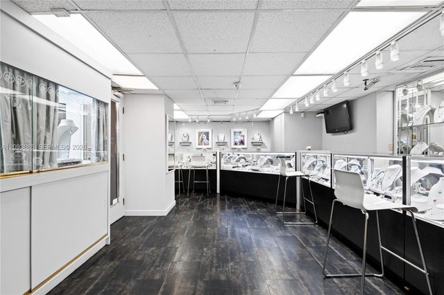 36 NE 1st Street, Miami, FL 33132