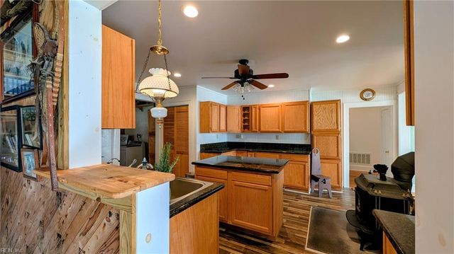 1900 Pocaty RD, Chesapeake, VA 23322