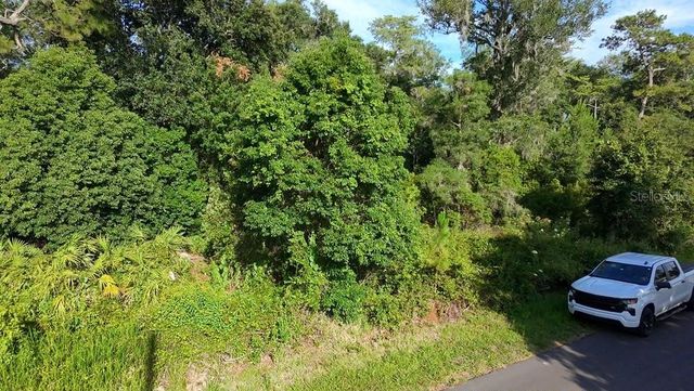 2057 8TH AVENUE, Deland, FL 32724