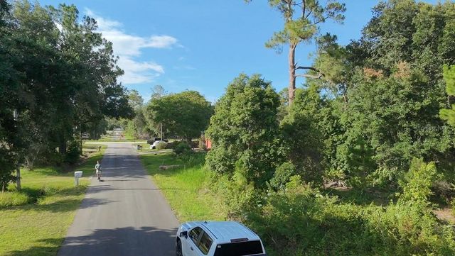 2057 8TH AVENUE, Deland, FL 32724