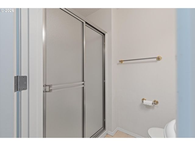 1555 Nw 39TH St, Lincoln City, OR 97367