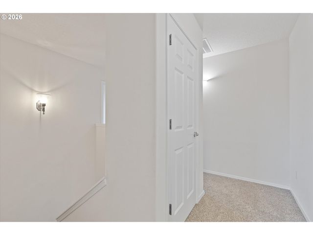 1555 Nw 39TH St, Lincoln City, OR 97367