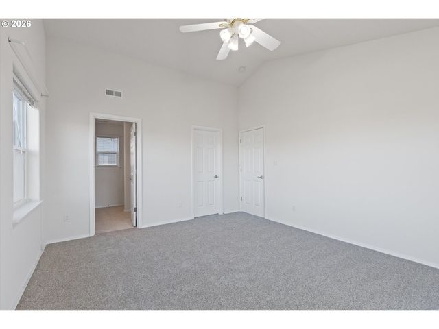 1555 Nw 39TH St, Lincoln City, OR 97367