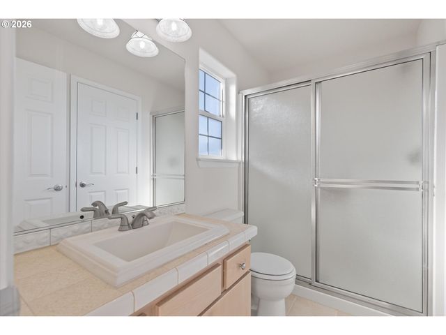 1555 Nw 39TH St, Lincoln City, OR 97367