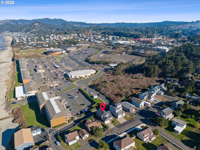 1555 Nw 39TH St, Lincoln City, OR 97367