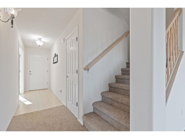 1555 Nw 39TH St, Lincoln City, OR 97367