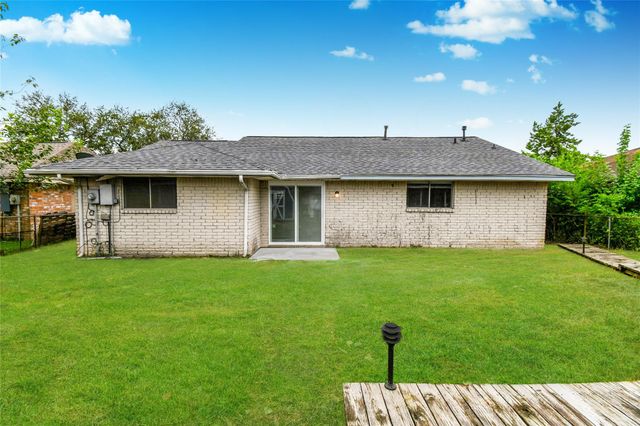 7210 Lumber Jack Drive, Houston, TX 77040