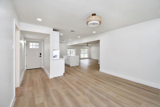 7210 Lumber Jack Drive, Houston, TX 77040