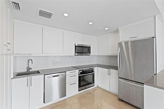 2451 Brickell Ave 18C, Miami, FL 33129