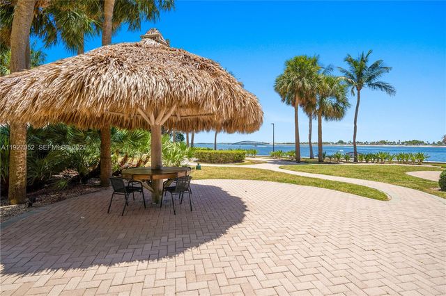 2451 Brickell Ave 18C, Miami, FL 33129