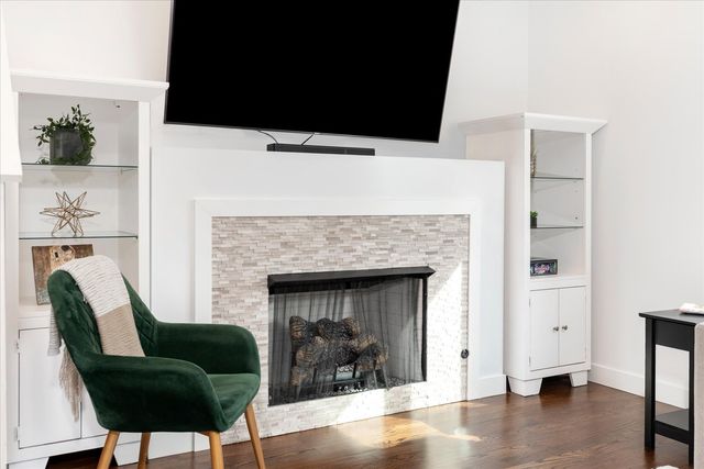 103 Home Avenue, Oak Park, IL 60302