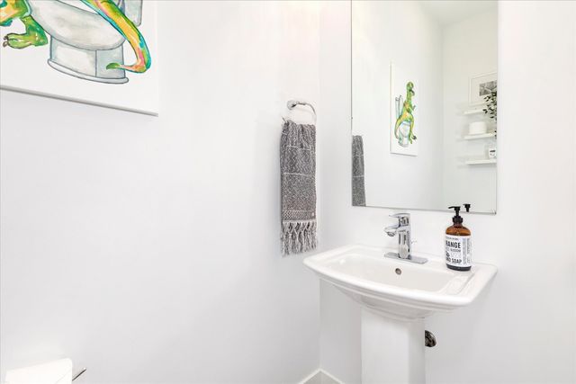 103 Home Avenue, Oak Park, IL 60302