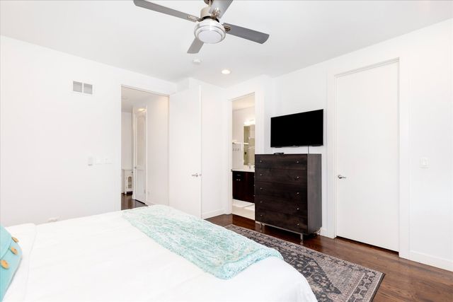 103 Home Avenue, Oak Park, IL 60302