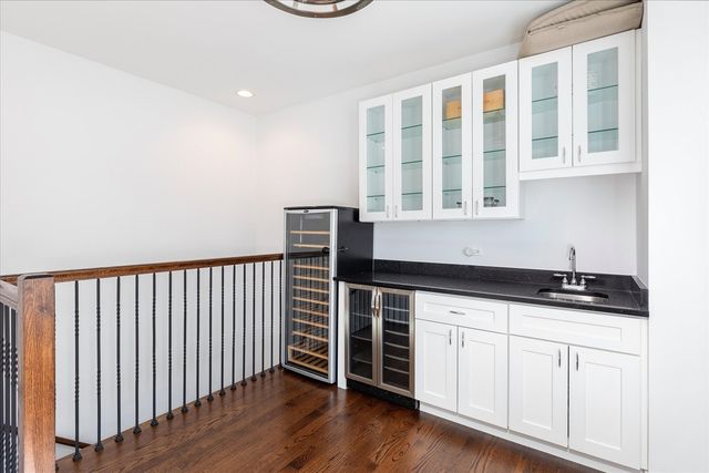 103 Home Avenue, Oak Park, IL 60302