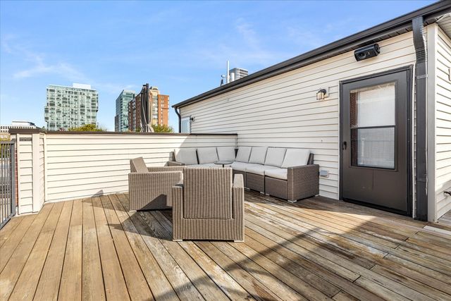 103 Home Avenue, Oak Park, IL 60302