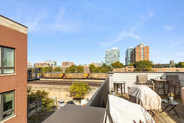 103 Home Avenue, Oak Park, IL 60302