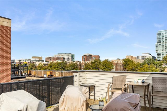 103 Home Avenue, Oak Park, IL 60302