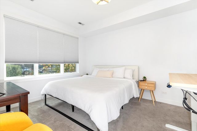 103 Home Avenue, Oak Park, IL 60302