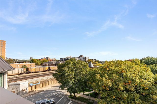 103 Home Avenue, Oak Park, IL 60302