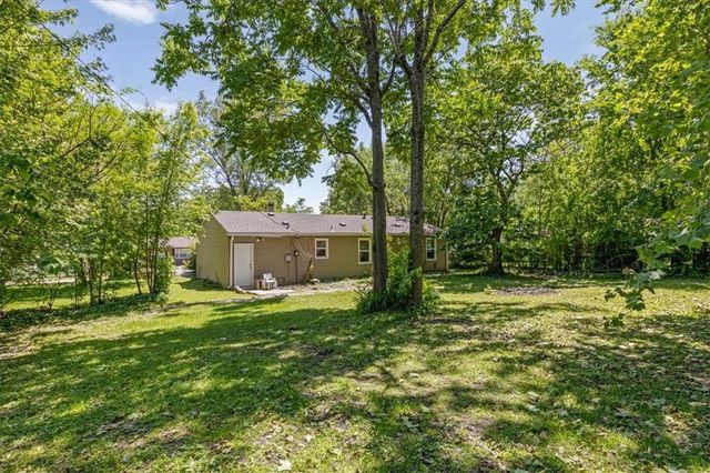17214 Chula Vista Drive, Belton, MO 64012