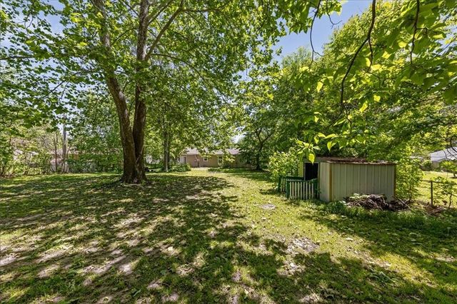 17214 Chula Vista Drive, Belton, MO 64012