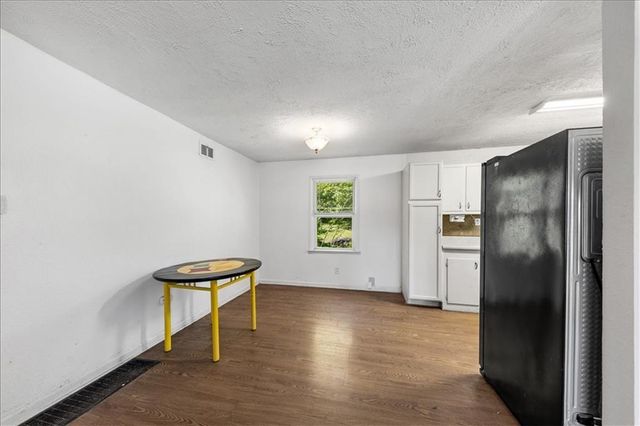 17214 Chula Vista Drive, Belton, MO 64012