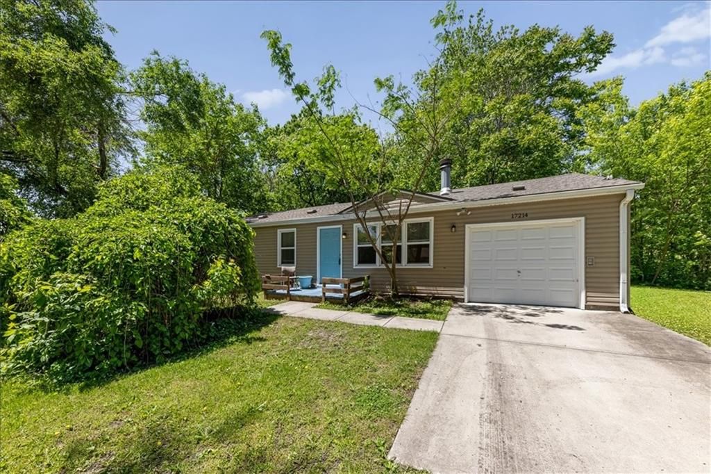 17214 Chula Vista Drive, Belton, MO 64012