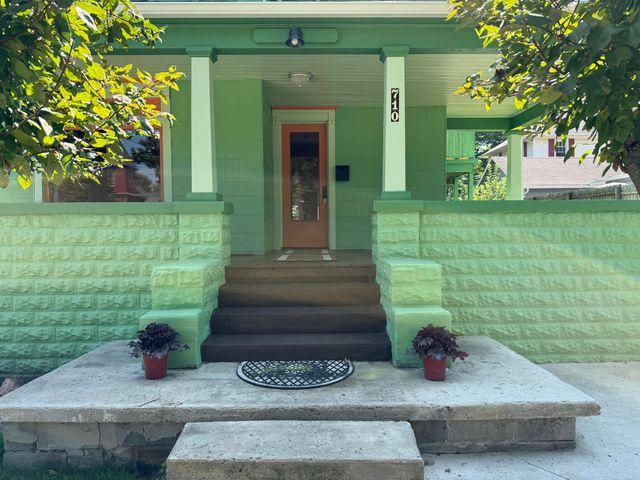 710 N Broad Street, Adrian, MI 49221