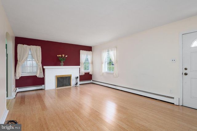 953 KLOCKNER RD, Hamilton, NJ 08619