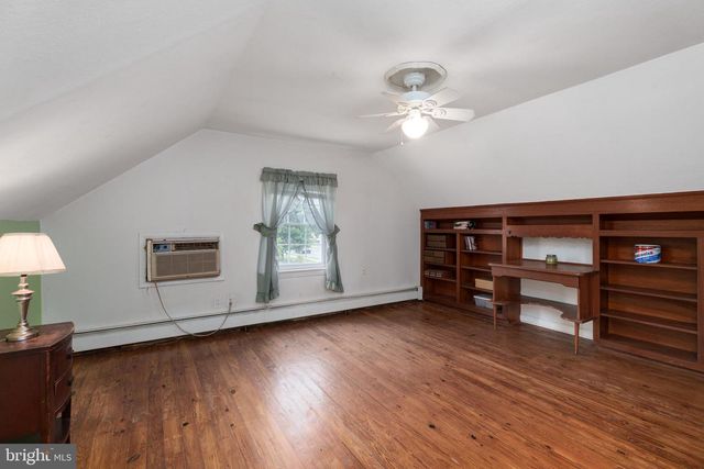 953 KLOCKNER RD, Hamilton, NJ 08619